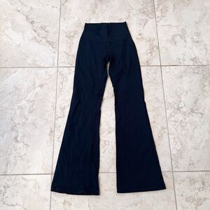 Lululemon Highrise Flare pant